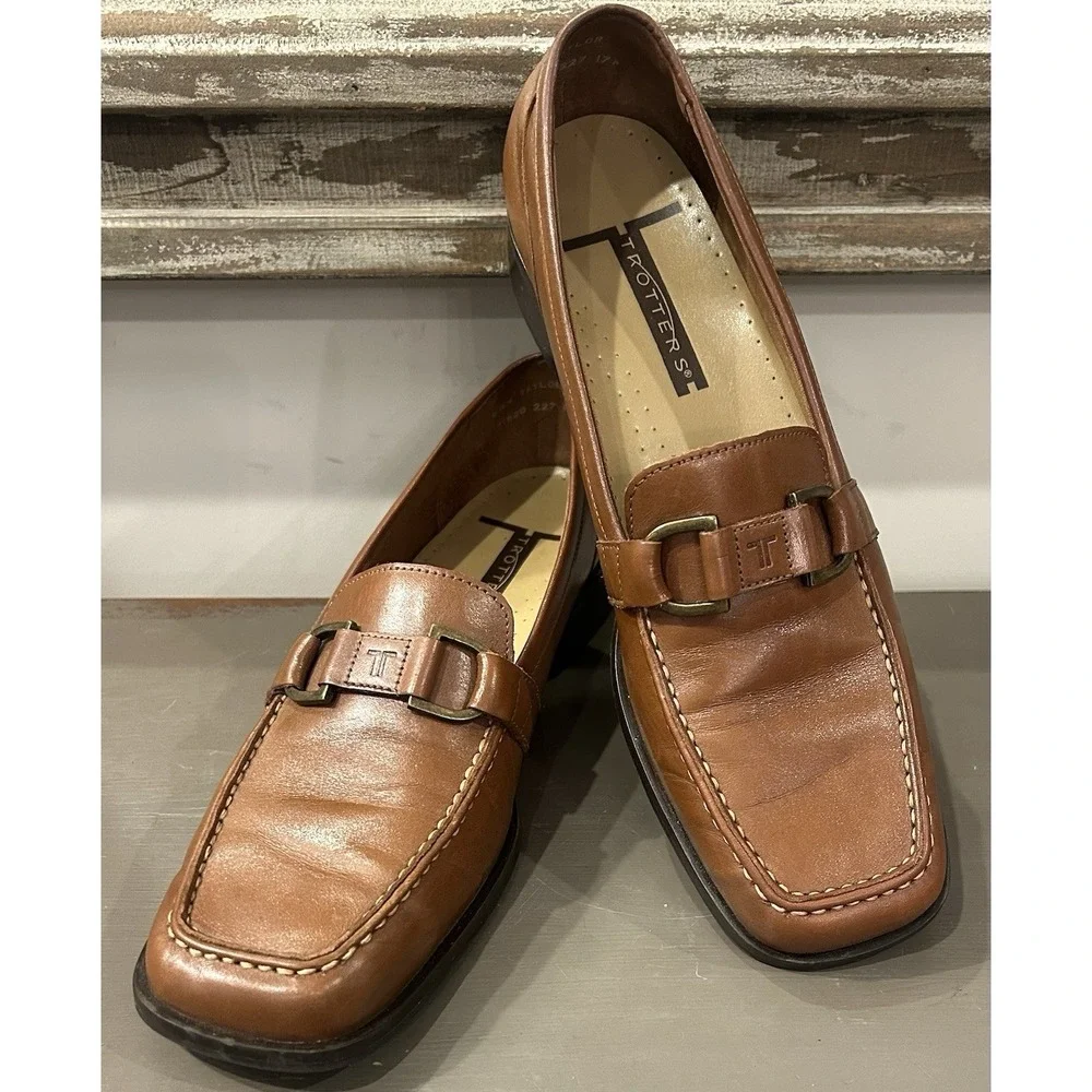 Trotters Brown Leather Loafers Horsebit Comfort Slip On Square Toe Size 8.5N EUC